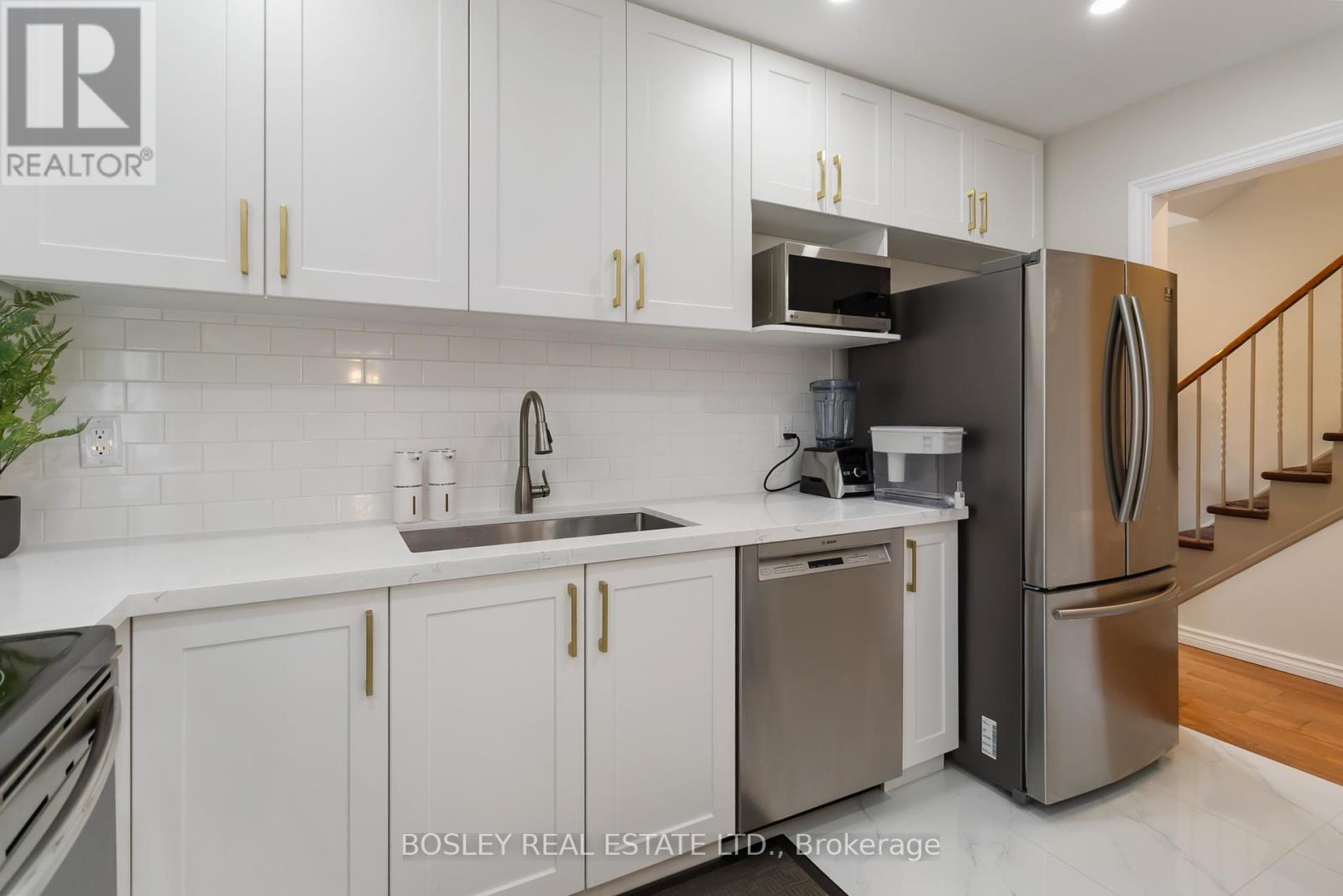 96 Orsett Street, Oakville (Cp College Park), Ontario  L6H 2N9 - Photo 12 - W12215729