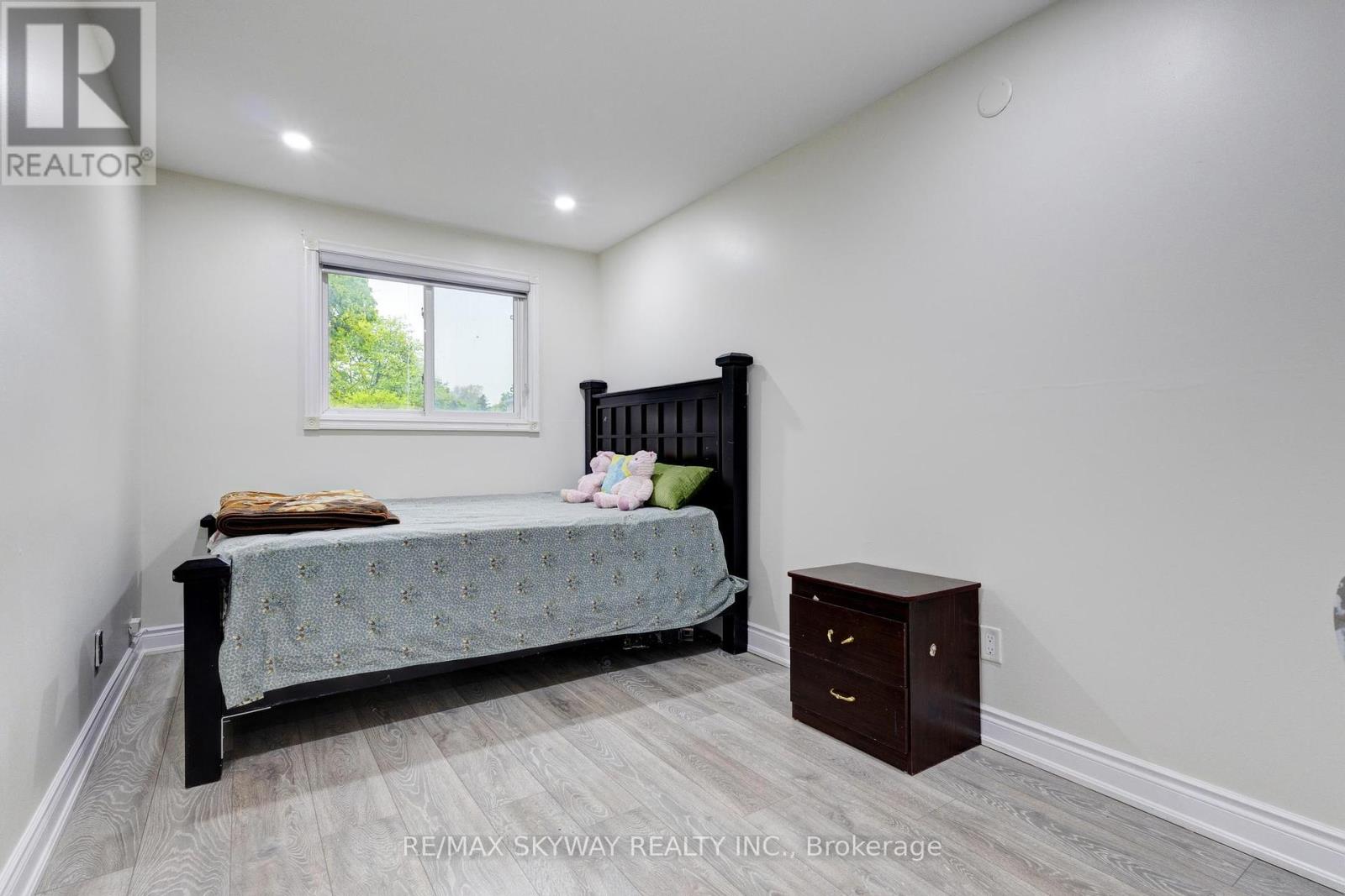2637 Widemarr Road, Mississauga (Clarkson), Ontario  L5J 1M4 - Photo 23 - W12215742