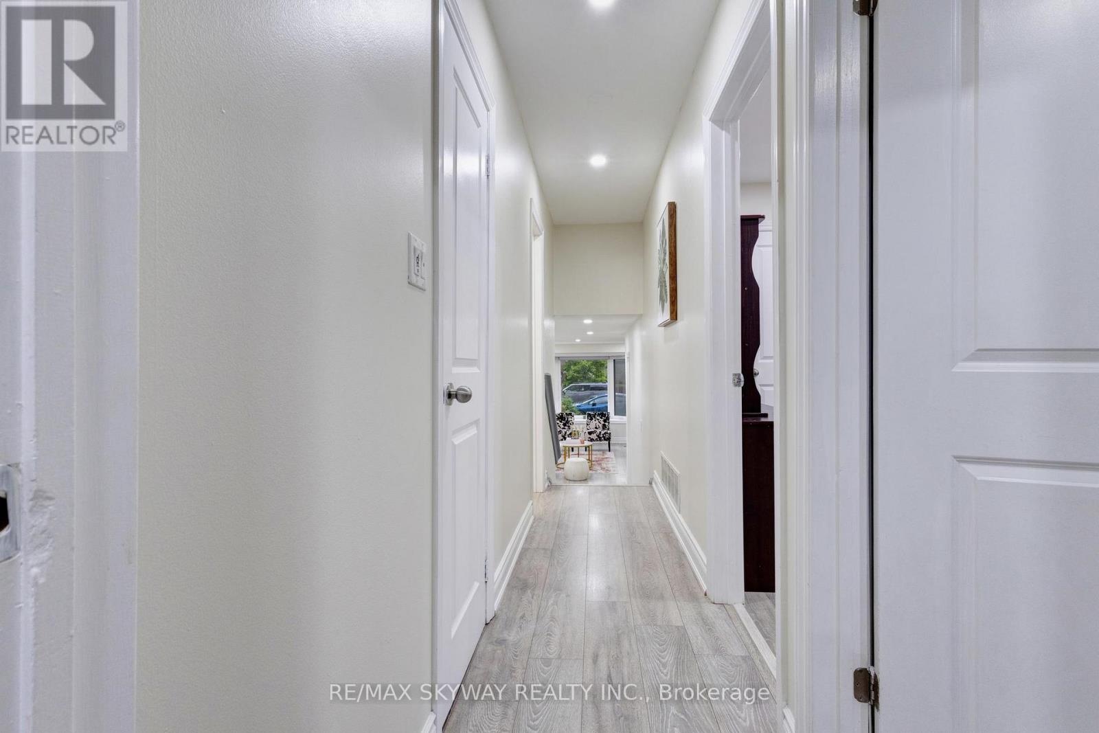 2637 Widemarr Road, Mississauga (Clarkson), Ontario  L5J 1M4 - Photo 25 - W12215742