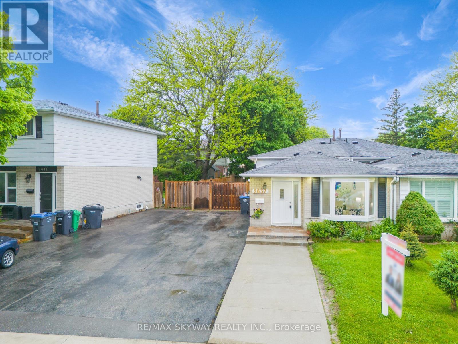 2637 Widemarr Road, Mississauga (Clarkson), Ontario  L5J 1M4 - Photo 3 - W12215742