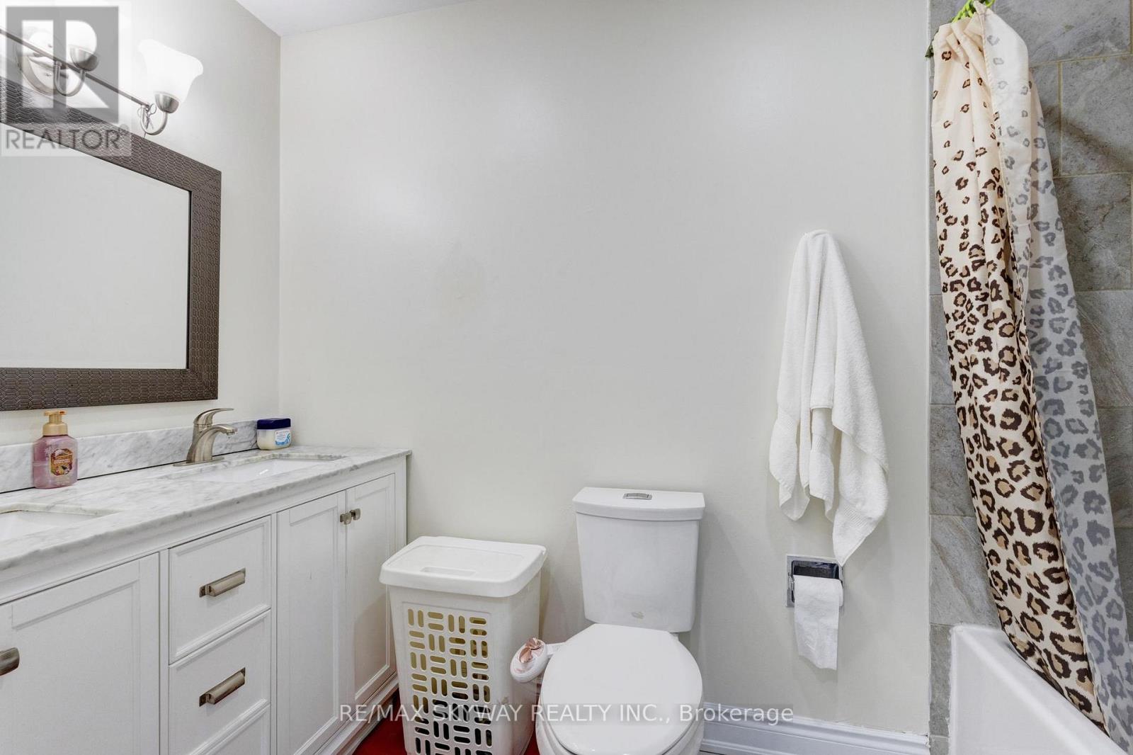 2637 Widemarr Road, Mississauga (Clarkson), Ontario  L5J 1M4 - Photo 40 - W12215742