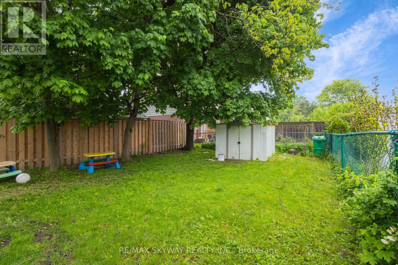 2637 Widemarr Road, Mississauga (Clarkson), Ontario  L5J 1M4 - Photo 48 - W12215742