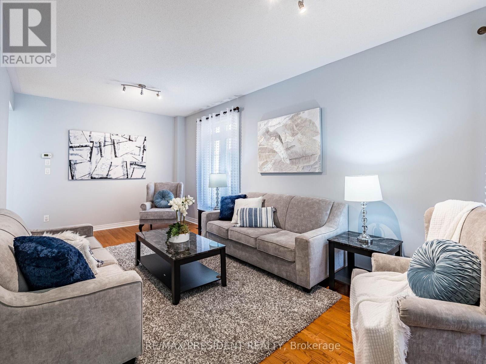 33 Belleville Drive, Brampton (Vales Of Castlemore North), Ontario  L6P 1V8 - Photo 8 - W12215756