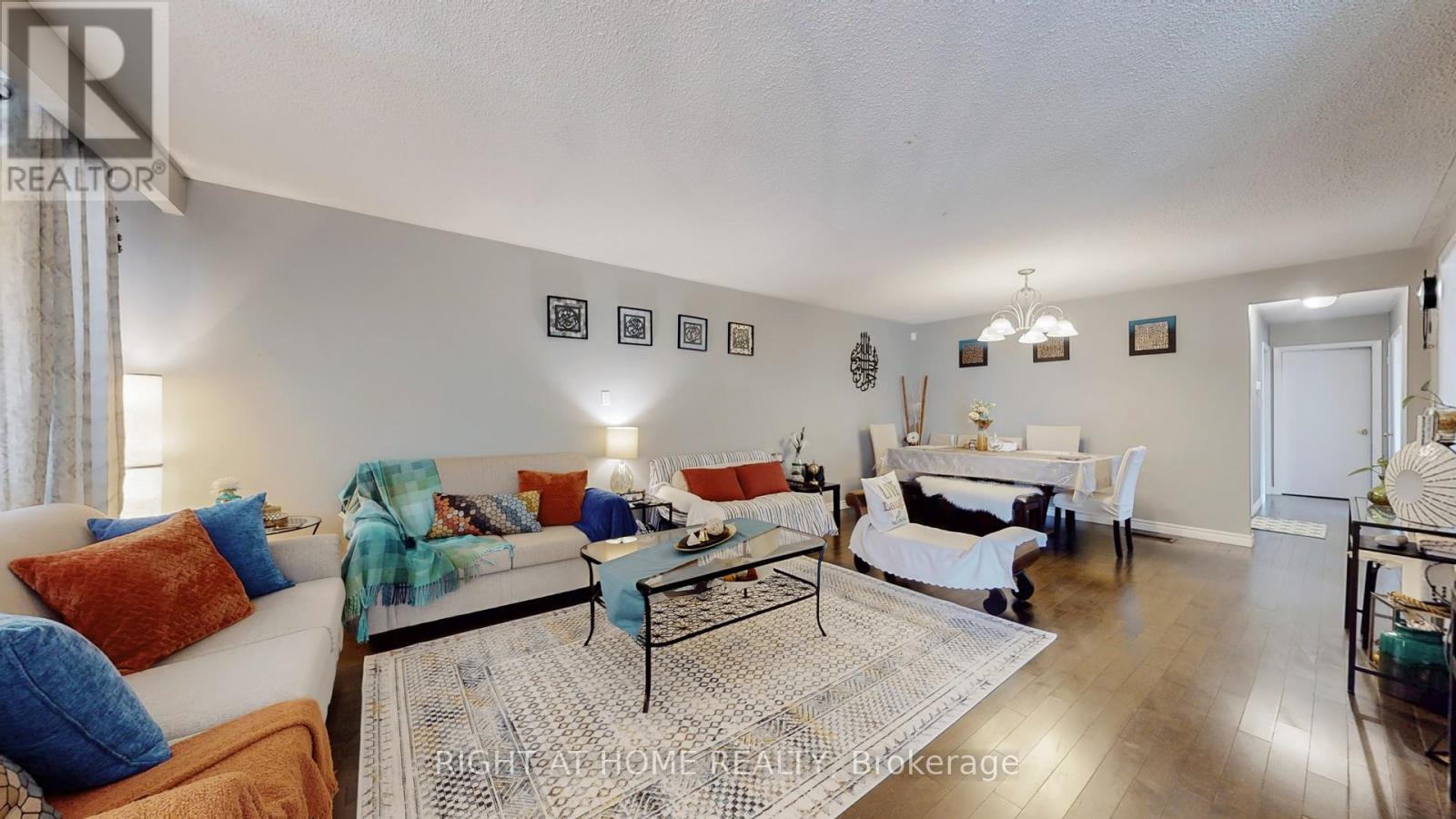3456 Oakglade Crescent, Mississauga (Erindale), Ontario  L5C 1X5 - Photo 4 - W12215777