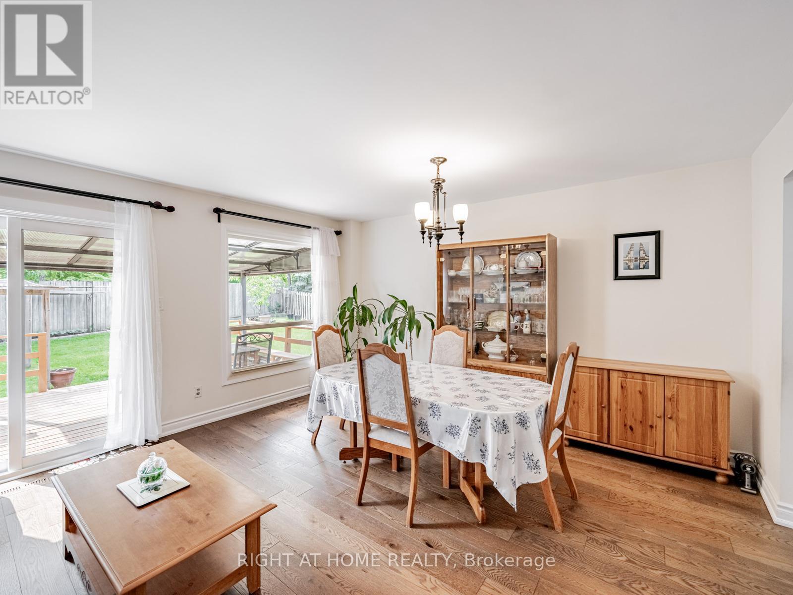 121 Ashridge Court, Mississauga (Rathwood), Ontario  L4Z 1K5 - Photo 11 - W12215787