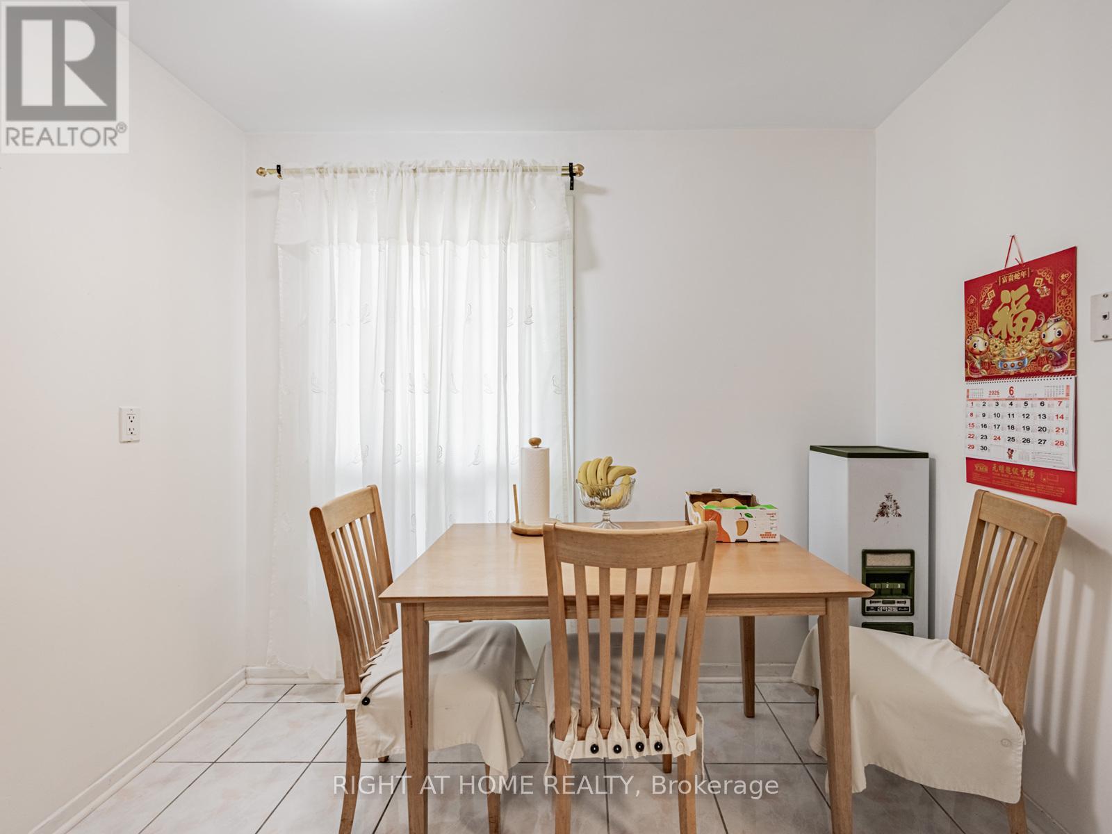 121 Ashridge Court, Mississauga (Rathwood), Ontario  L4Z 1K5 - Photo 16 - W12215787