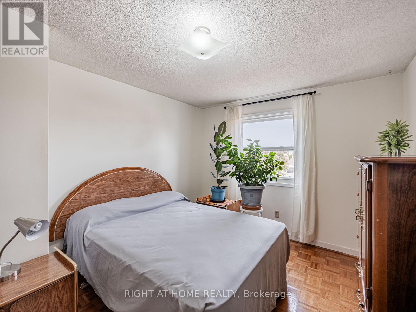 121 Ashridge Court, Mississauga (Rathwood), Ontario  L4Z 1K5 - Photo 22 - W12215787