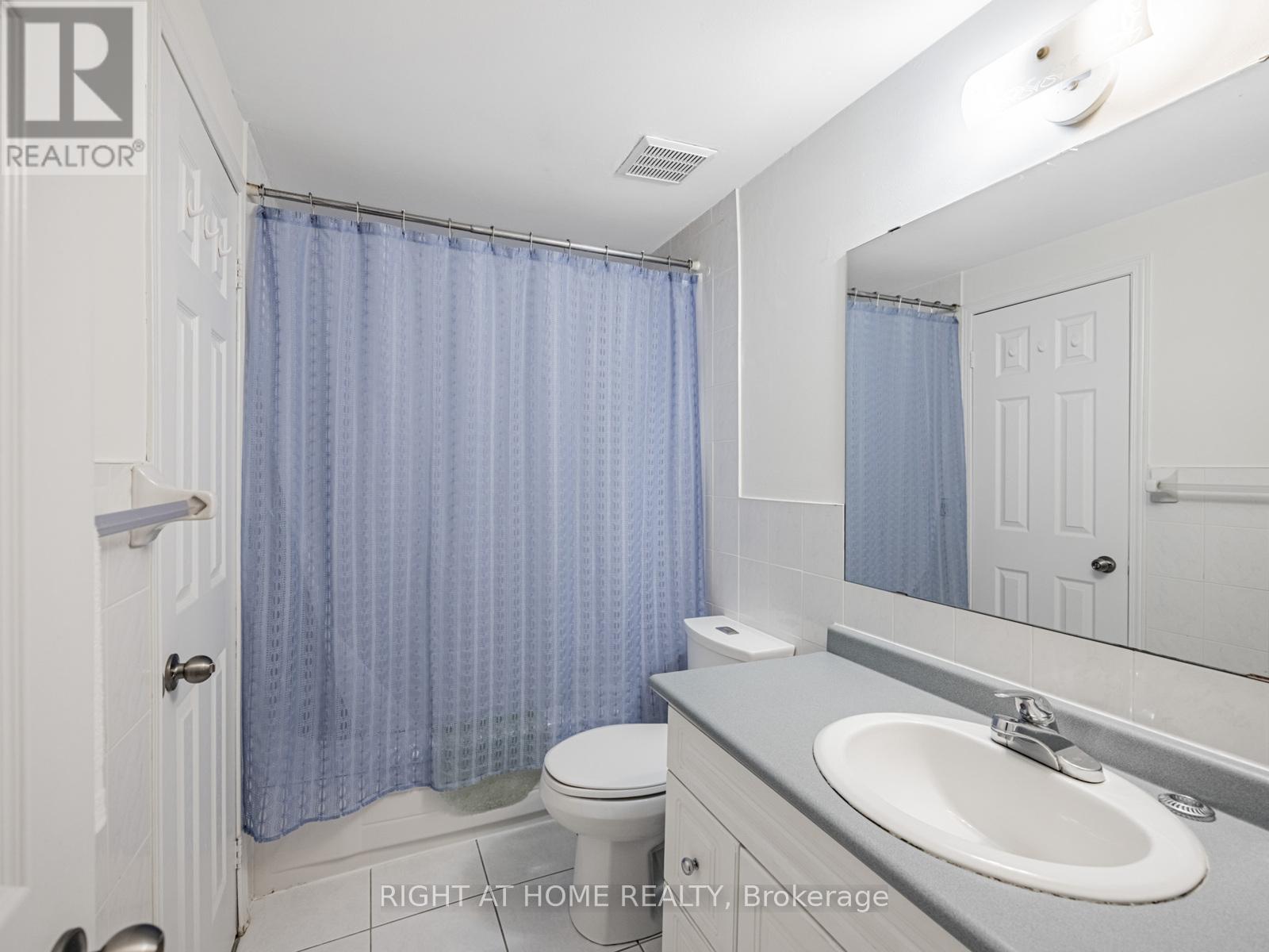 121 Ashridge Court, Mississauga (Rathwood), Ontario  L4Z 1K5 - Photo 23 - W12215787