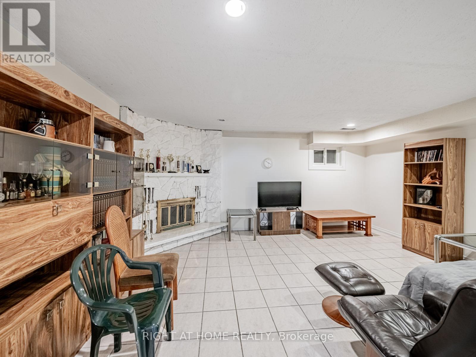 121 Ashridge Court, Mississauga (Rathwood), Ontario  L4Z 1K5 - Photo 24 - W12215787