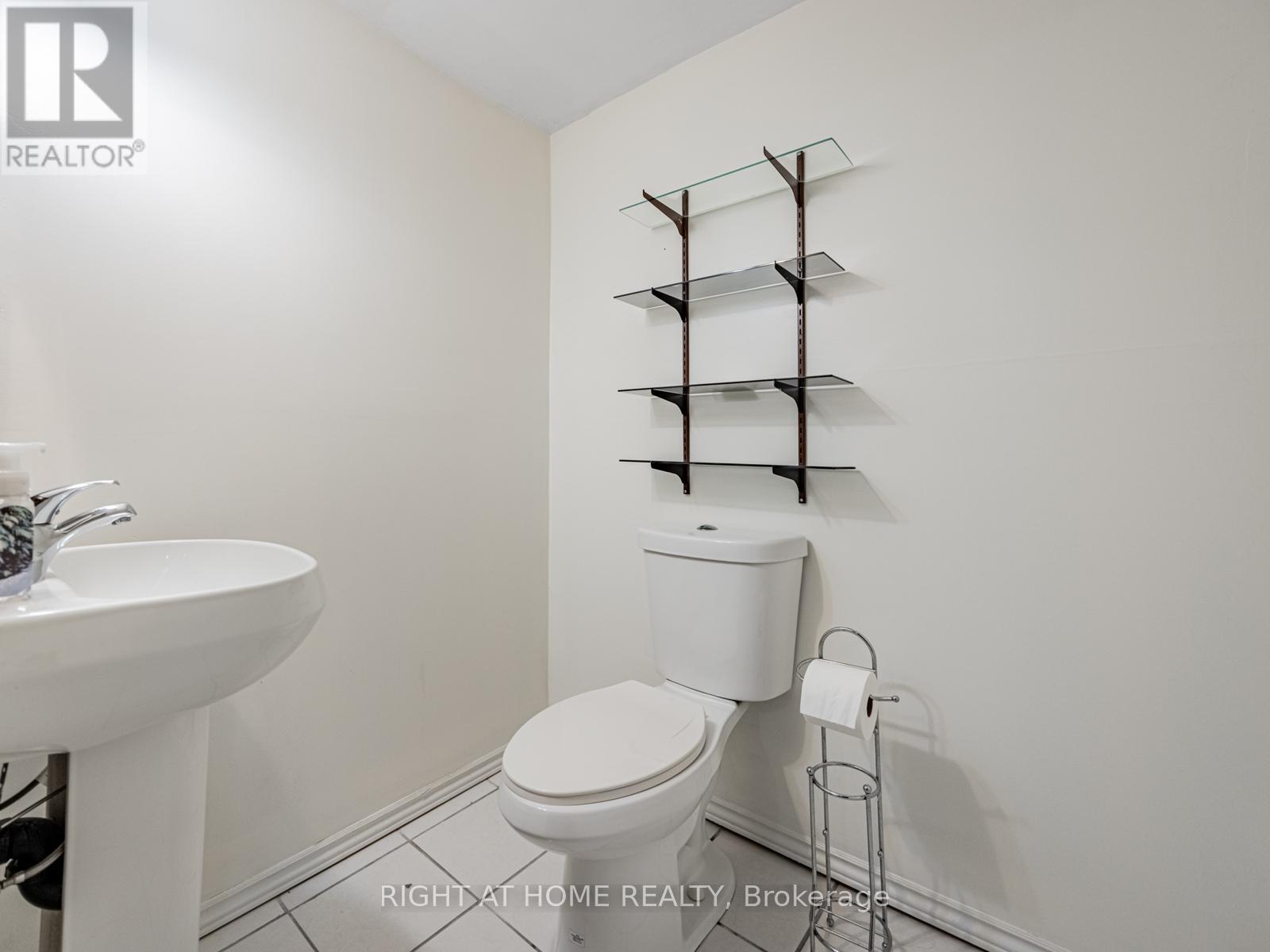 121 Ashridge Court, Mississauga (Rathwood), Ontario  L4Z 1K5 - Photo 27 - W12215787