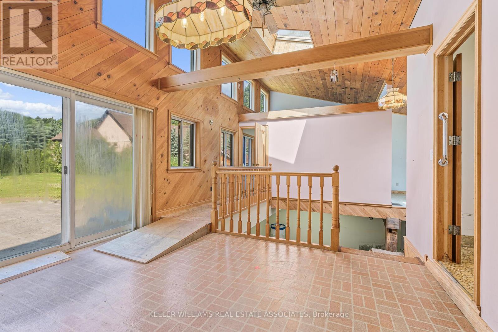 12442 Wolseley Street, Halton Hills (Limehouse), Ontario  L0P 1H0 - Photo 10 - W12215801
