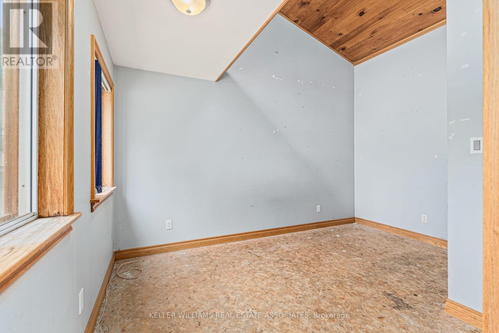 12442 Wolseley Street, Halton Hills (Limehouse), Ontario  L0P 1H0 - Photo 12 - W12215801