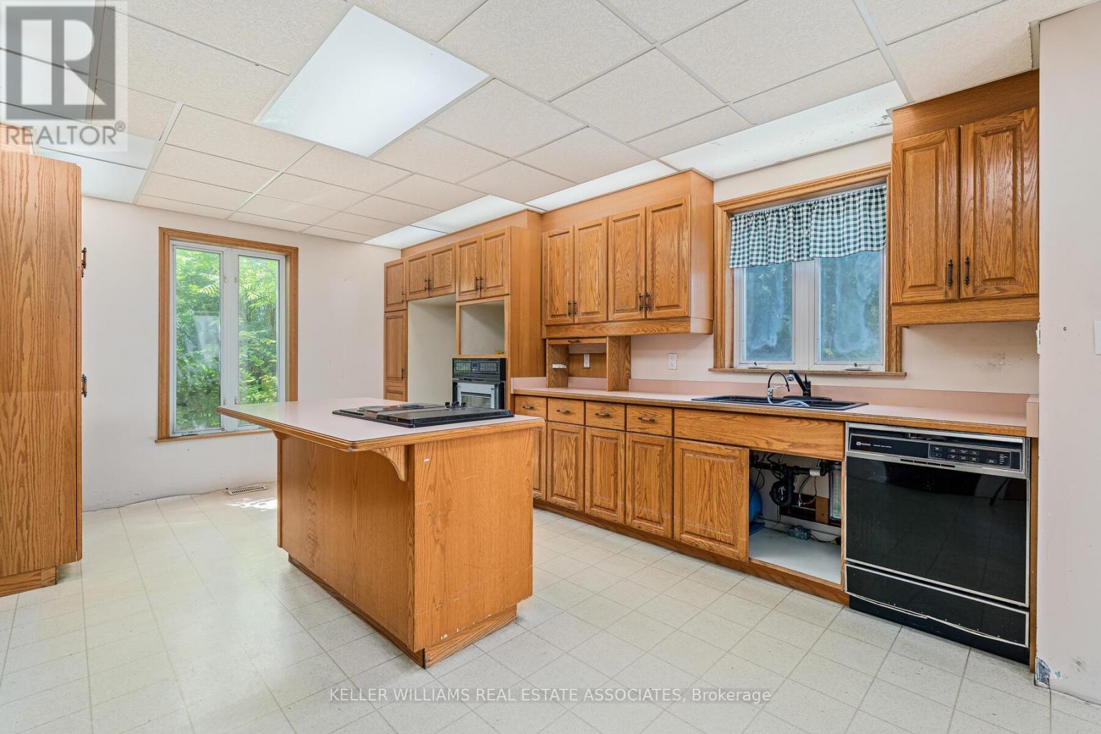 12442 Wolseley Street, Halton Hills (Limehouse), Ontario  L0P 1H0 - Photo 17 - W12215801