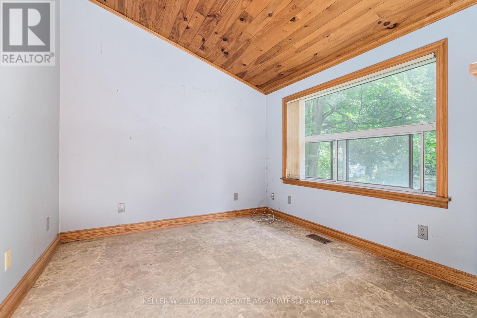 12442 Wolseley Street, Halton Hills (Limehouse), Ontario  L0P 1H0 - Photo 7 - W12215801
