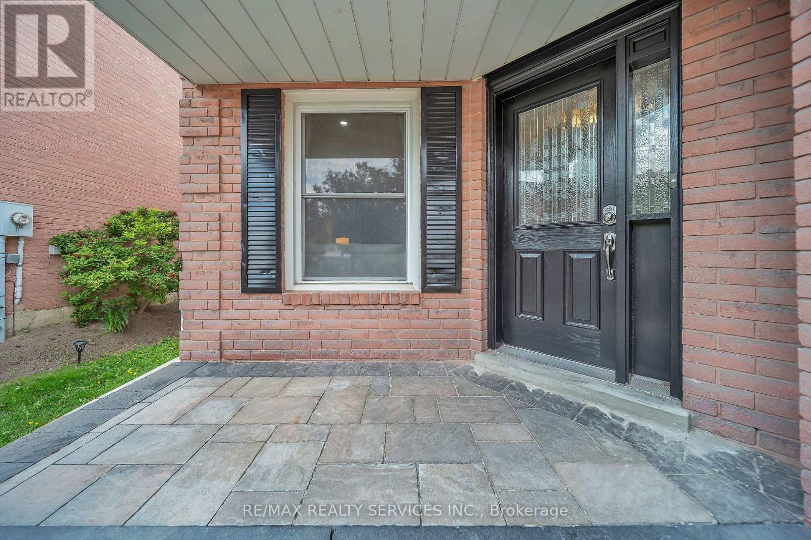 305 Faith Drive, Orangeville, Ontario  L9W 4P8 - Photo 6 - W12215812
