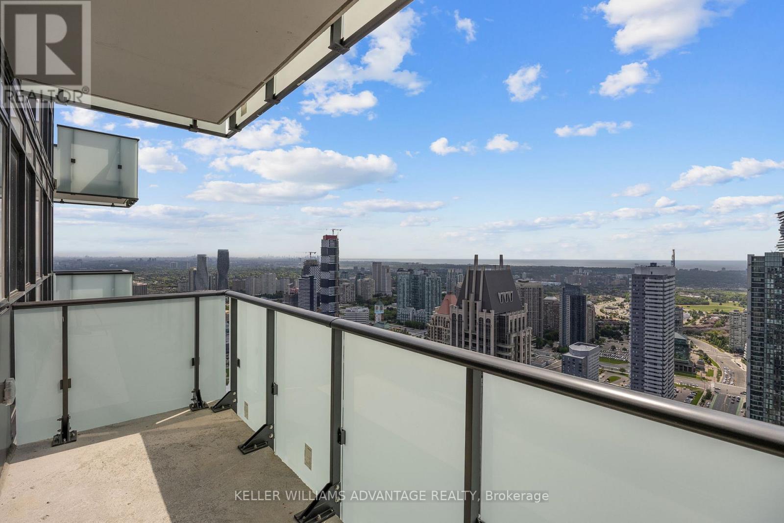 4703 - 430 Square One Drive, Mississauga, Ontario  L5B 0L6 - Photo 20 - W12215822