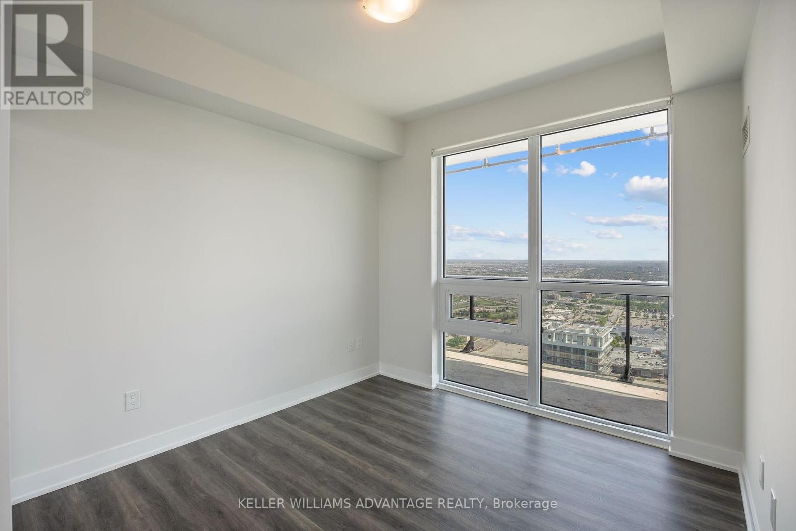 4703 - 430 Square One Drive, Mississauga, Ontario  L5B 0L6 - Photo 22 - W12215822
