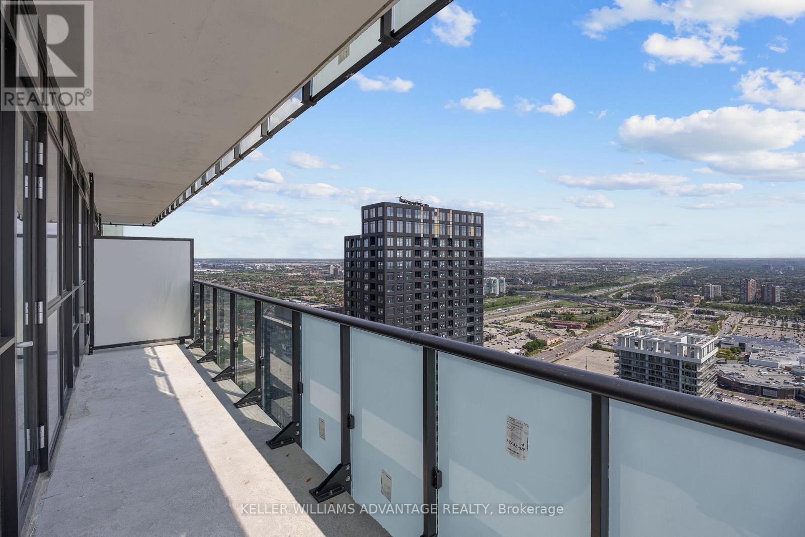 4703 - 430 Square One Drive, Mississauga, Ontario  L5B 0L6 - Photo 26 - W12215822