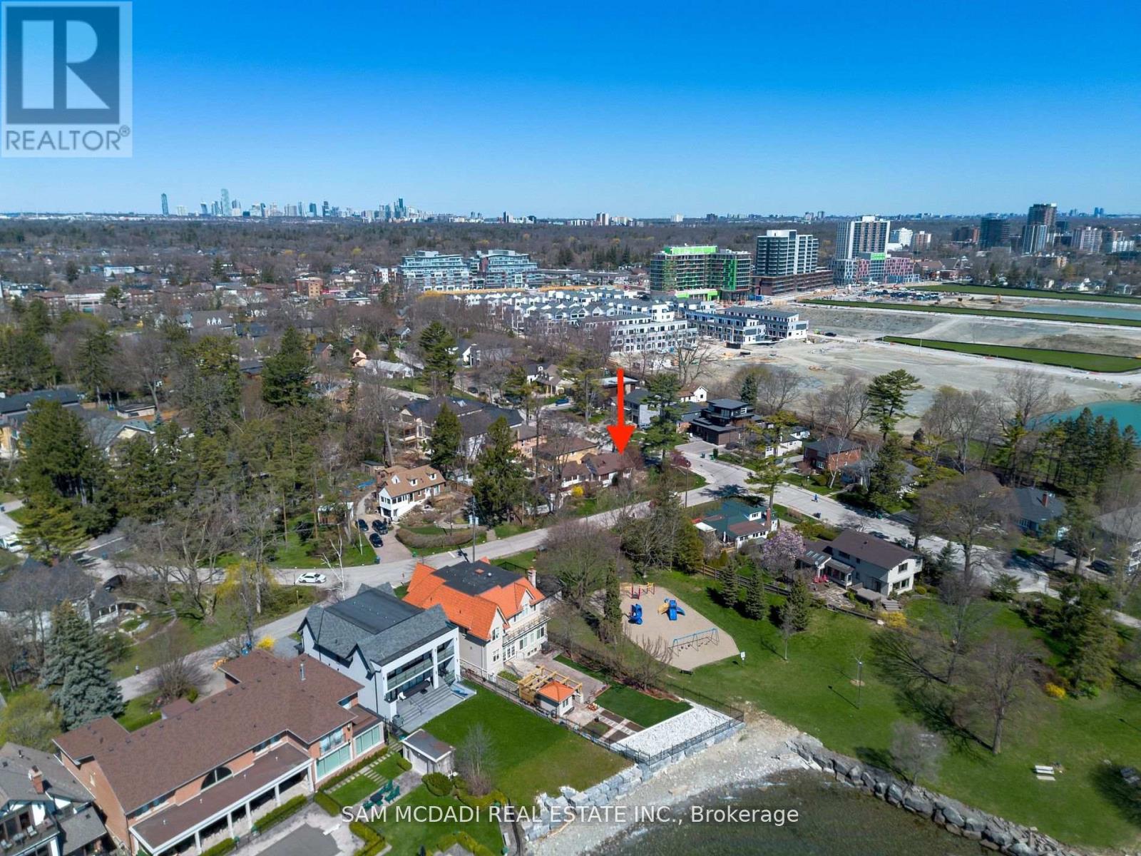 62 Maple Avenue S, Mississauga (Port Credit), Ontario  L5H 2R6 - Photo 2 - W12215840