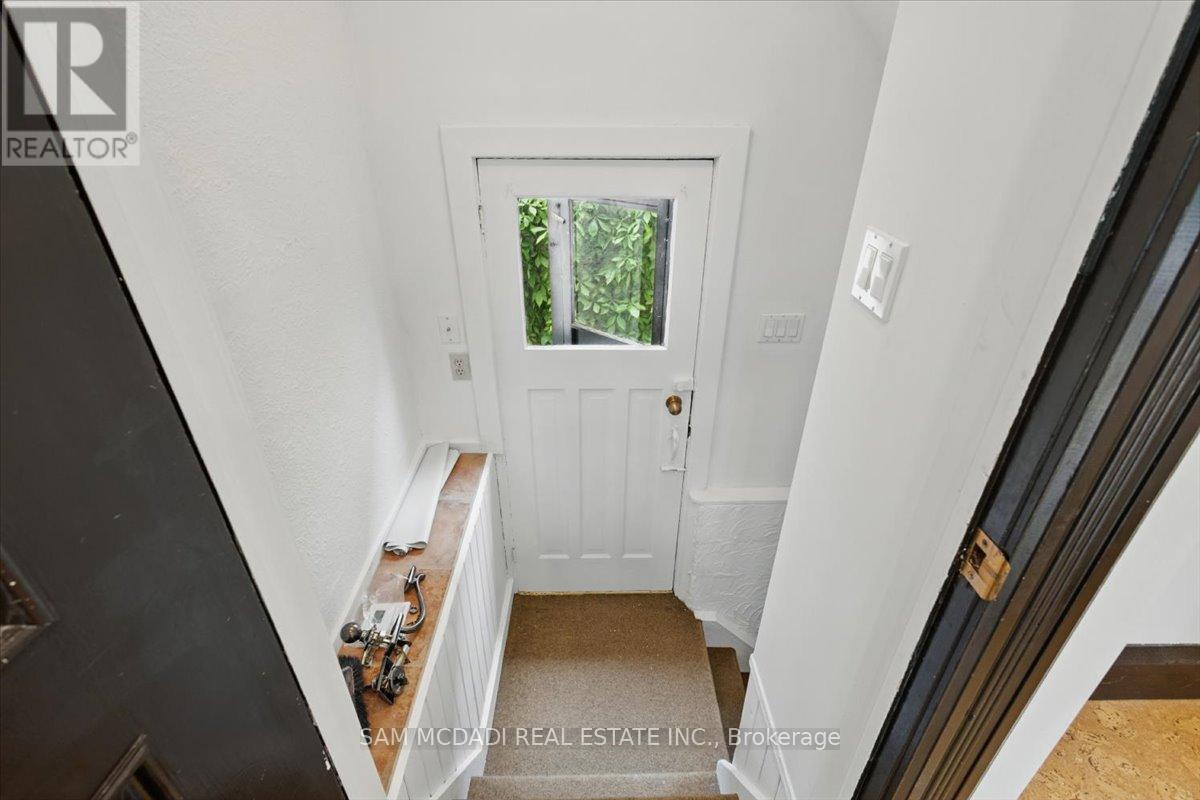 62 Maple Avenue S, Mississauga (Port Credit), Ontario  L5H 2R6 - Photo 25 - W12215840