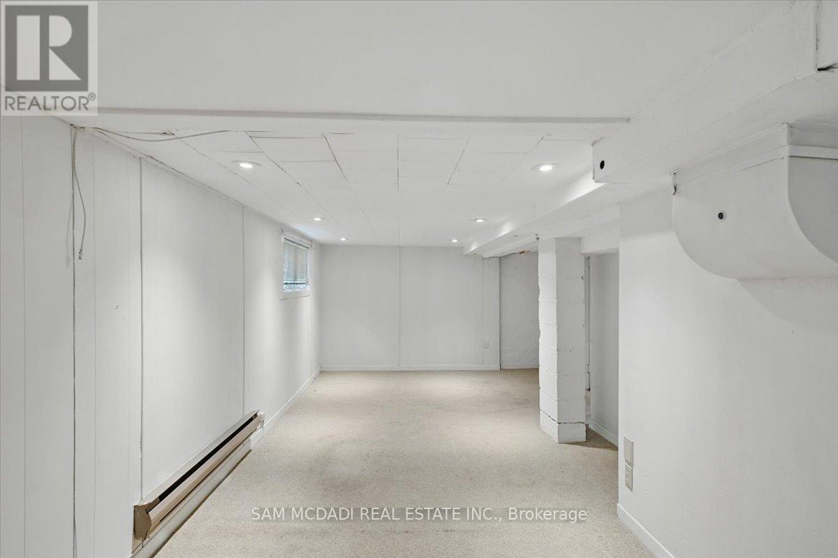 62 Maple Avenue S, Mississauga (Port Credit), Ontario  L5H 2R6 - Photo 31 - W12215840