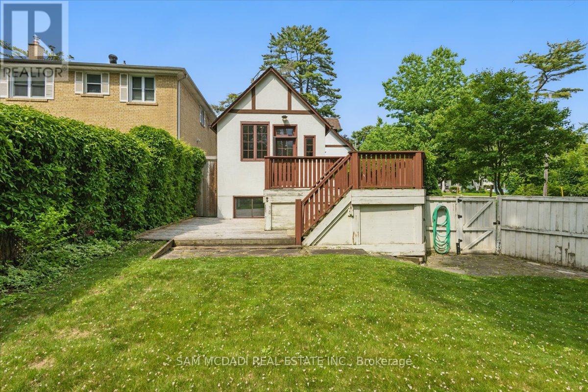 62 Maple Avenue S, Mississauga (Port Credit), Ontario  L5H 2R6 - Photo 39 - W12215840