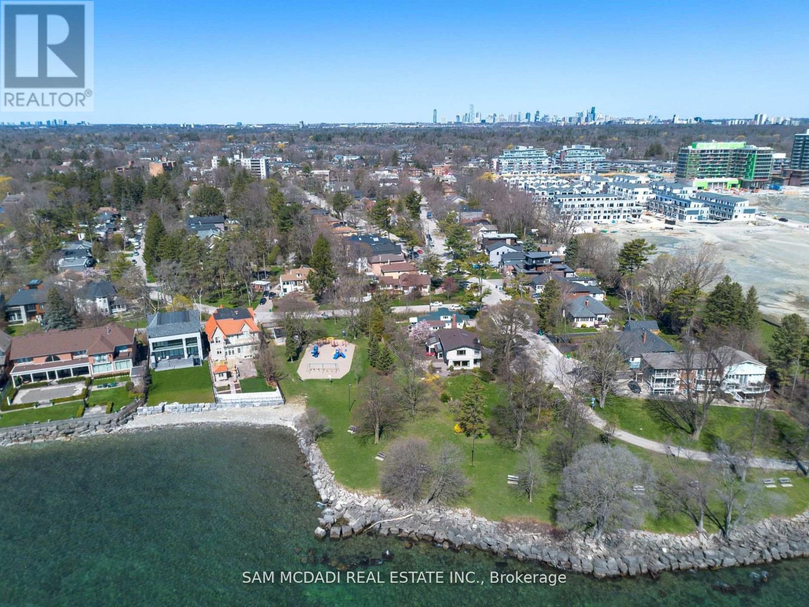 62 Maple Avenue S, Mississauga (Port Credit), Ontario  L5H 2R6 - Photo 42 - W12215840