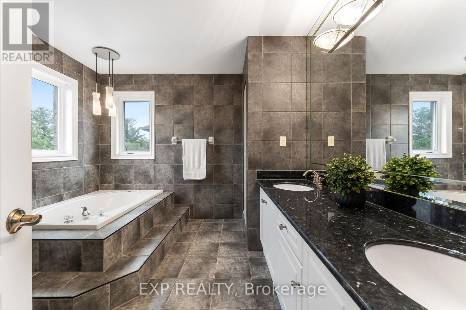 2000 Peak Place, Oakville (Ro River Oaks), Ontario  L6H 5T2 - Photo 19 - W12215860