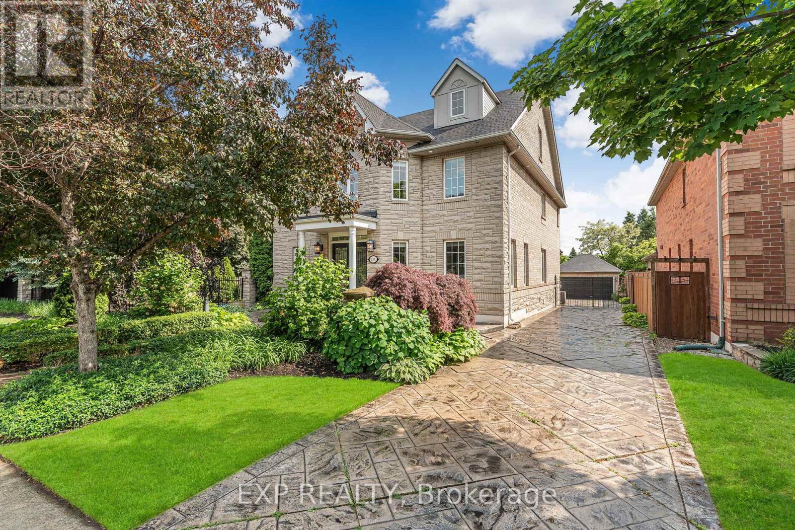 2000 Peak Place, Oakville (Ro River Oaks), Ontario  L6H 5T2 - Photo 2 - W12215860