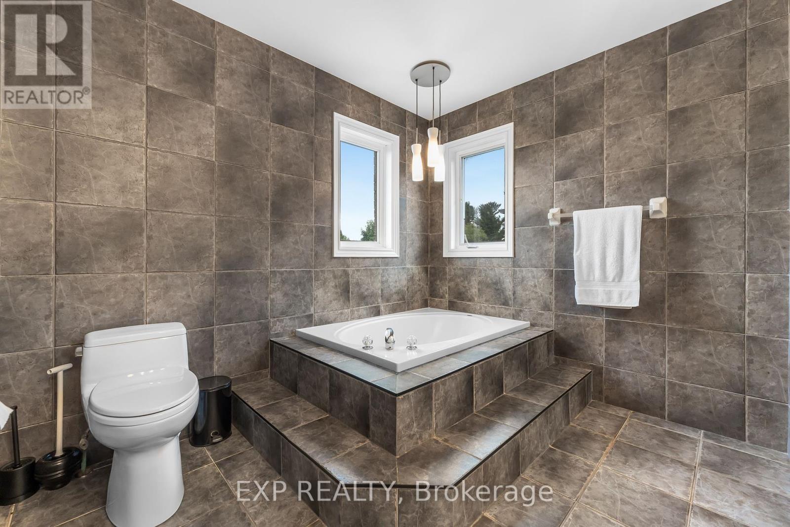 2000 Peak Place, Oakville (Ro River Oaks), Ontario  L6H 5T2 - Photo 20 - W12215860