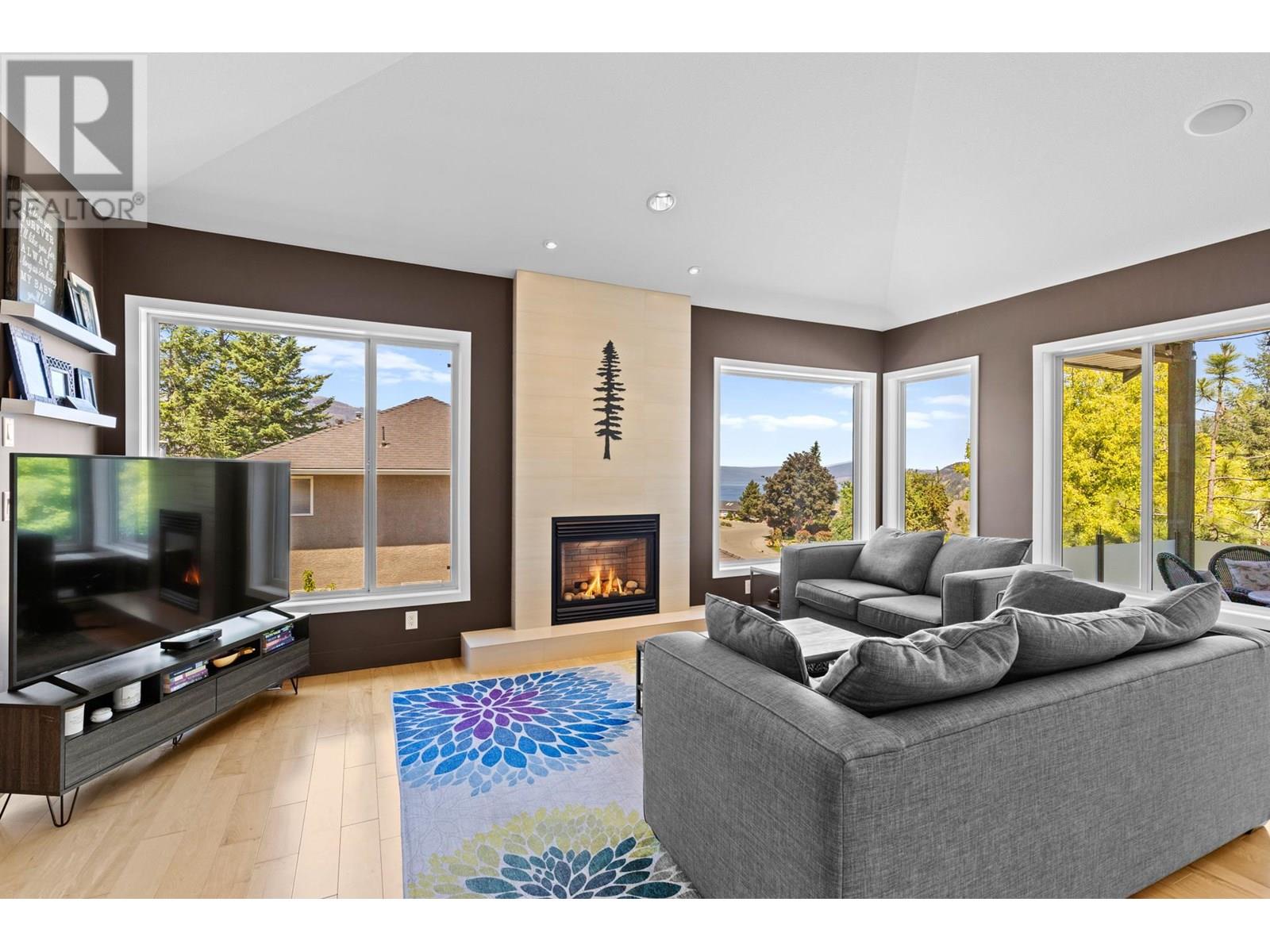 248 Magic Drive, Kelowna, British Columbia  V1V 1N2 - Photo 11 - 10351627
