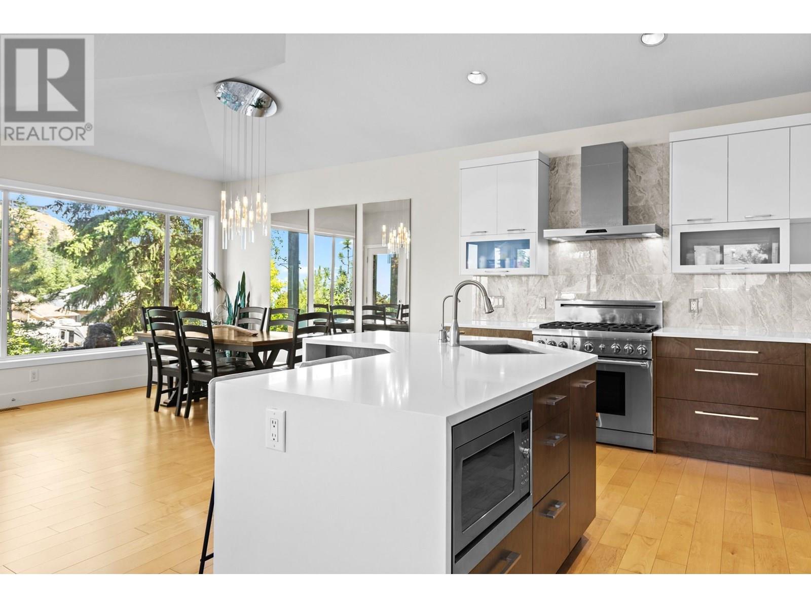 248 Magic Drive, Kelowna, British Columbia  V1V 1N2 - Photo 16 - 10351627
