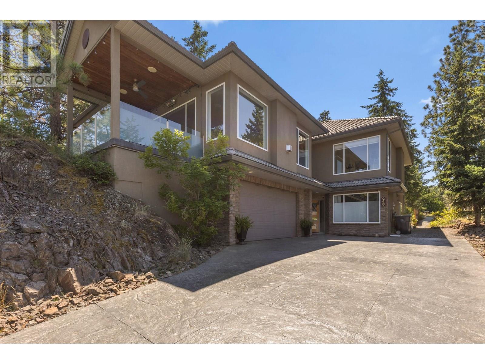 248 Magic Drive, Kelowna, British Columbia  V1V 1N2 - Photo 4 - 10351627