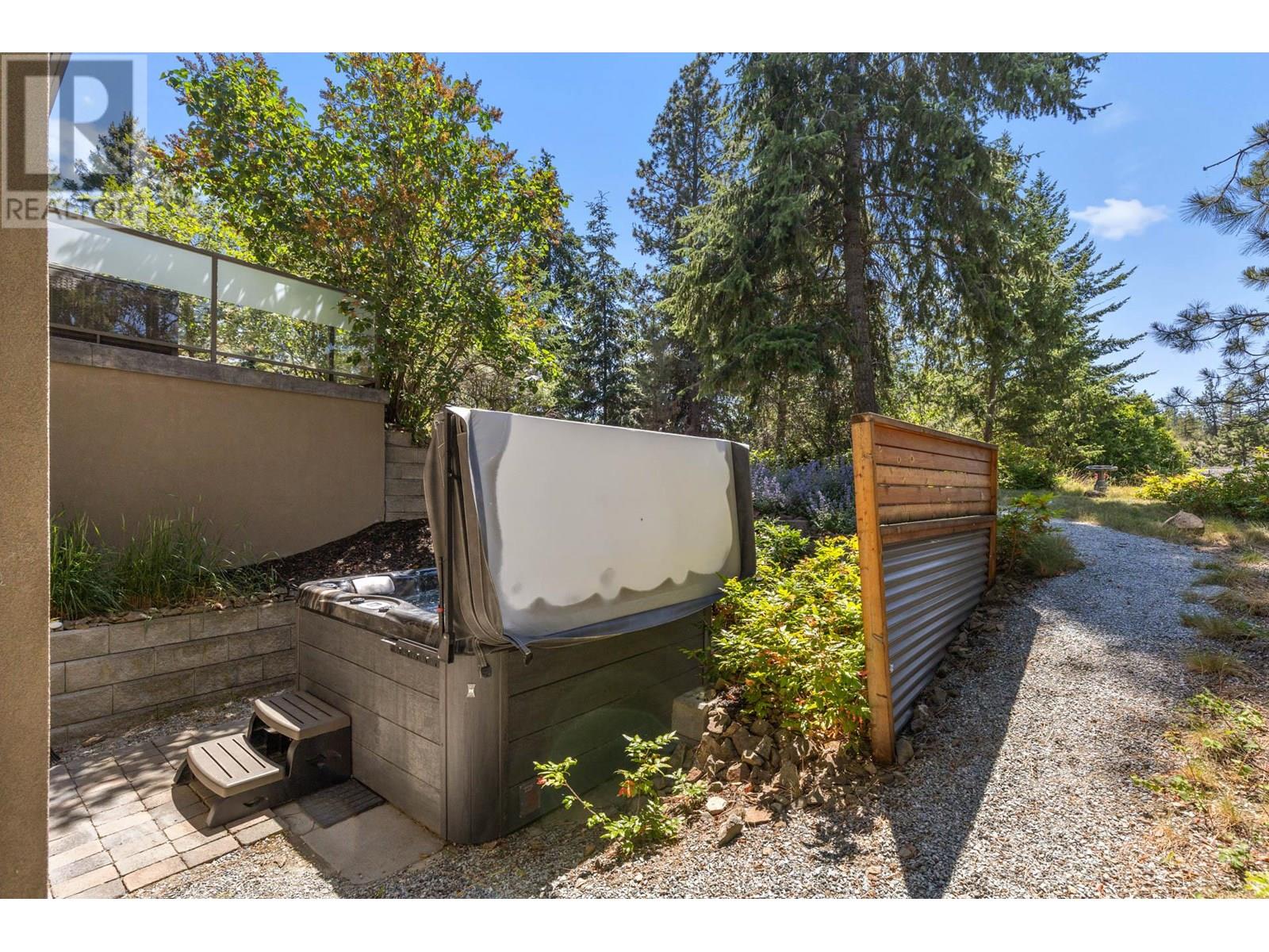 248 Magic Drive, Kelowna, British Columbia  V1V 1N2 - Photo 43 - 10351627