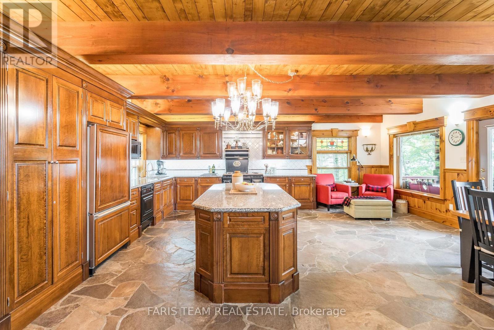 241 Monck Road, Kawartha Lakes, Ontario  L0K 4W0 - Photo 12 - X12215656