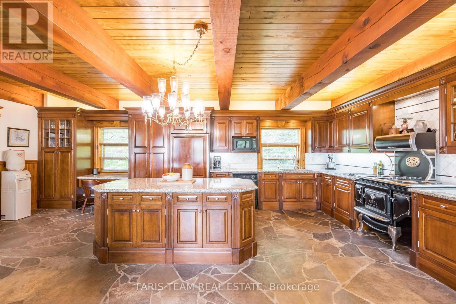 241 Monck Road, Kawartha Lakes, Ontario  L0K 4W0 - Photo 13 - X12215656