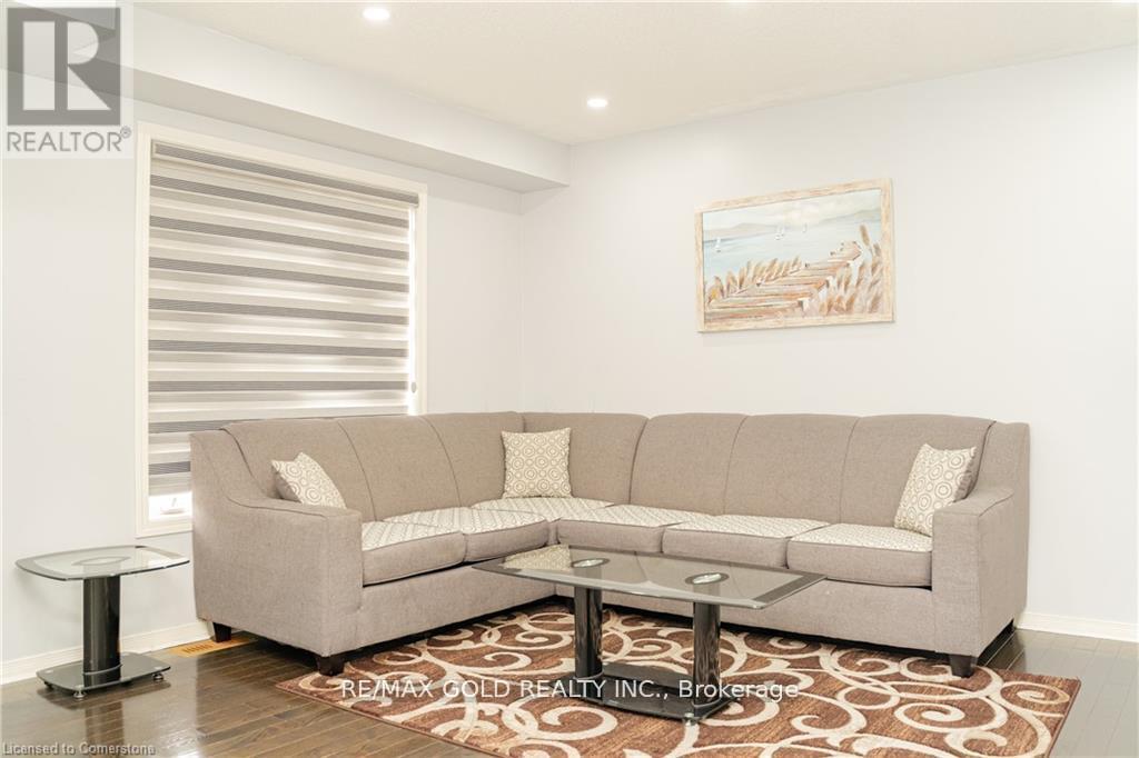 217 Thomas Avenue, Brantford, Ontario  N3S 0E2 - Photo 7 - X12215676
