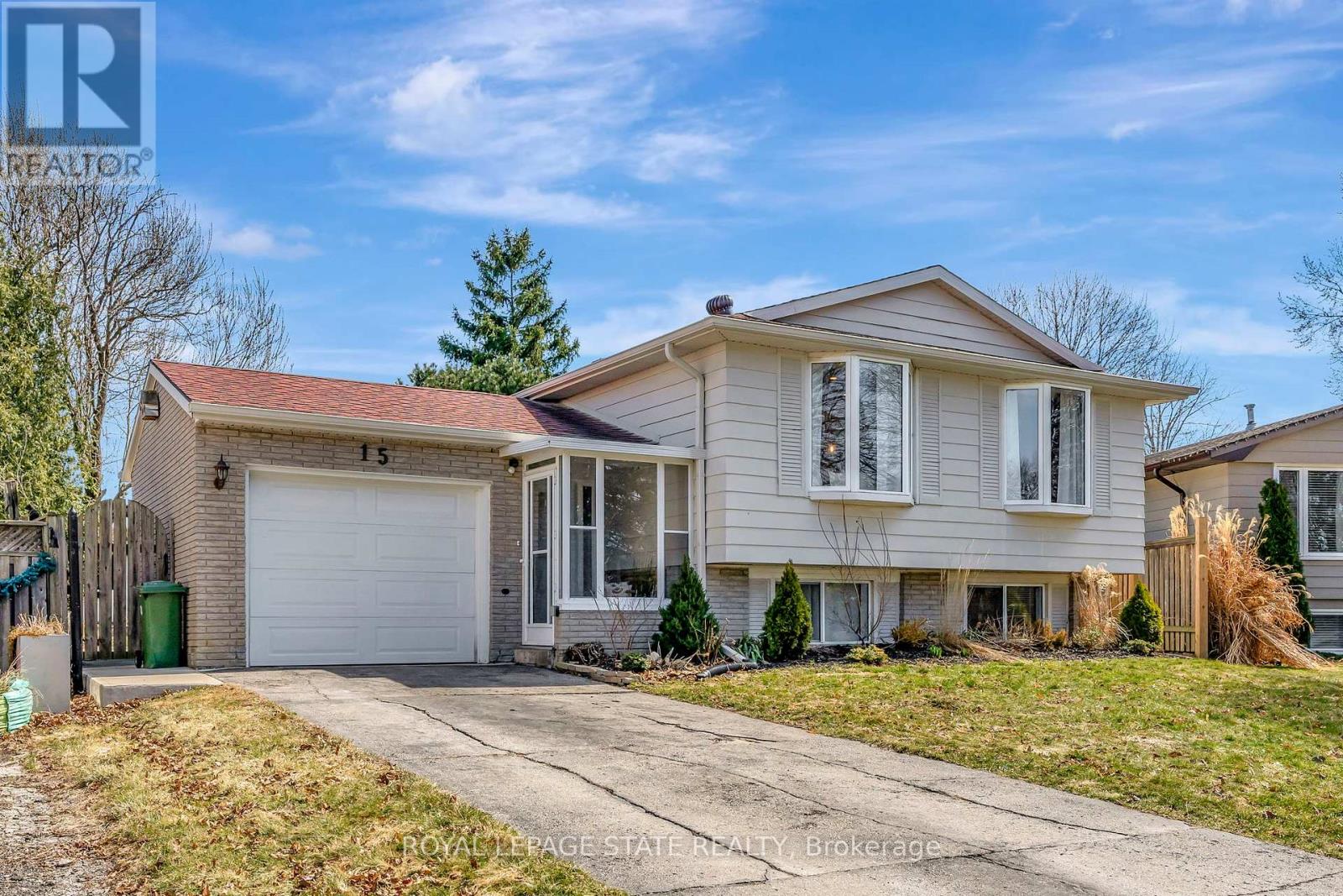 15 ELSA COURT, Hamilton, Ontario