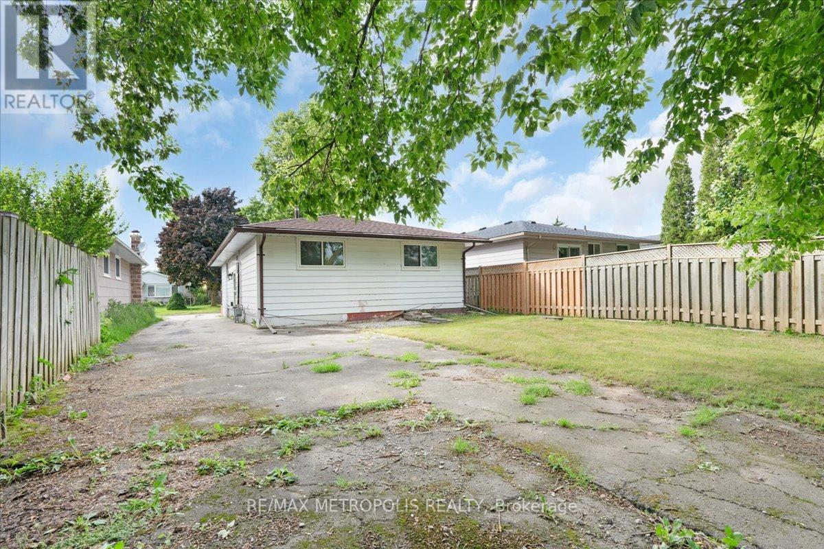 23 Silver Aspen Crescent, Kitchener, Ontario  N2N 1H5 - Photo 37 - X12215750