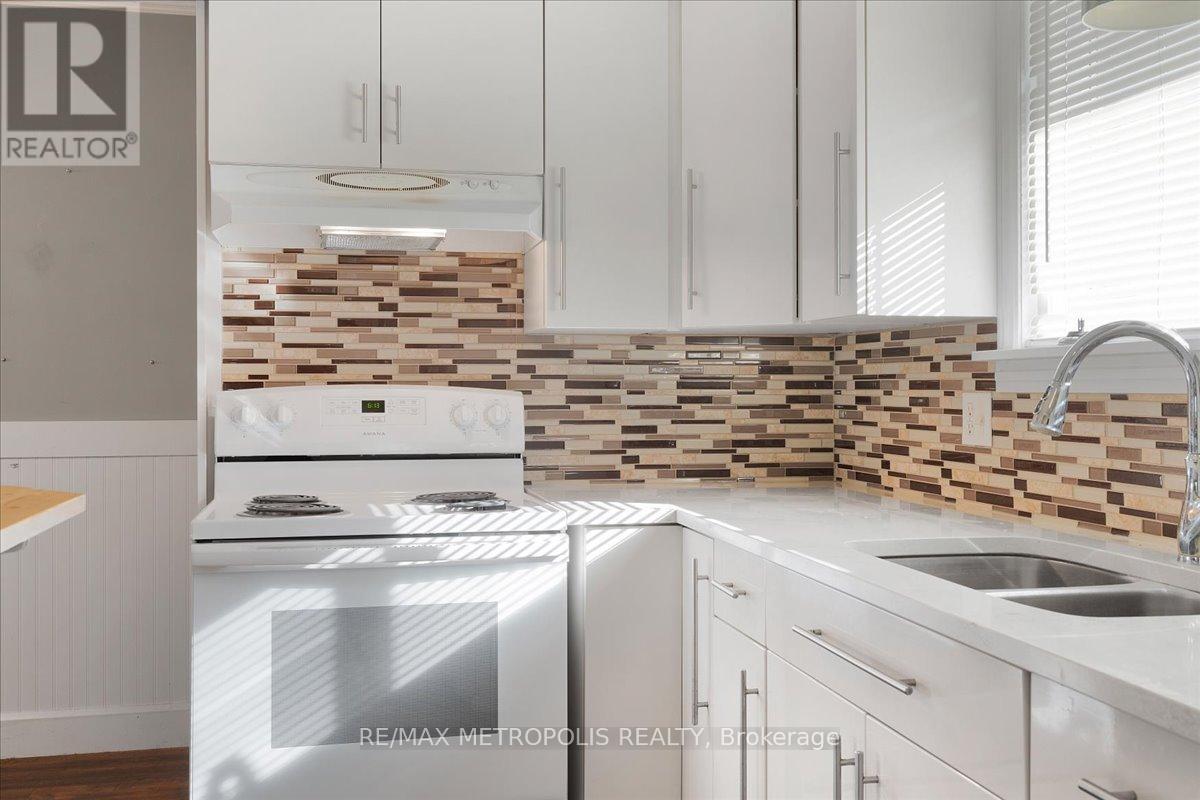 23 Silver Aspen Crescent, Kitchener, Ontario  N2N 1H5 - Photo 8 - X12215750