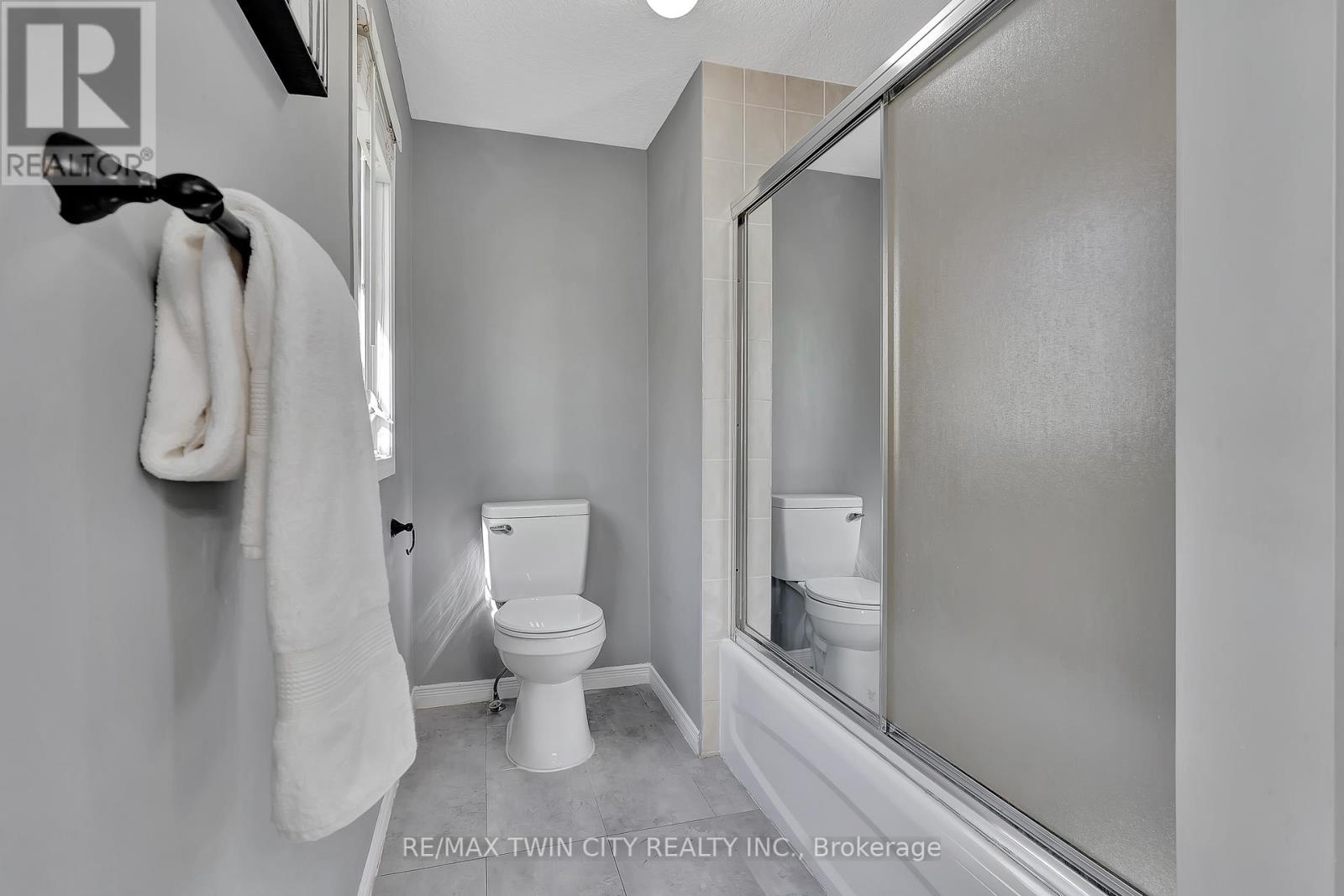 51 Madeleine Street, Kitchener, Ontario  N2R 1V4 - Photo 28 - X12215791