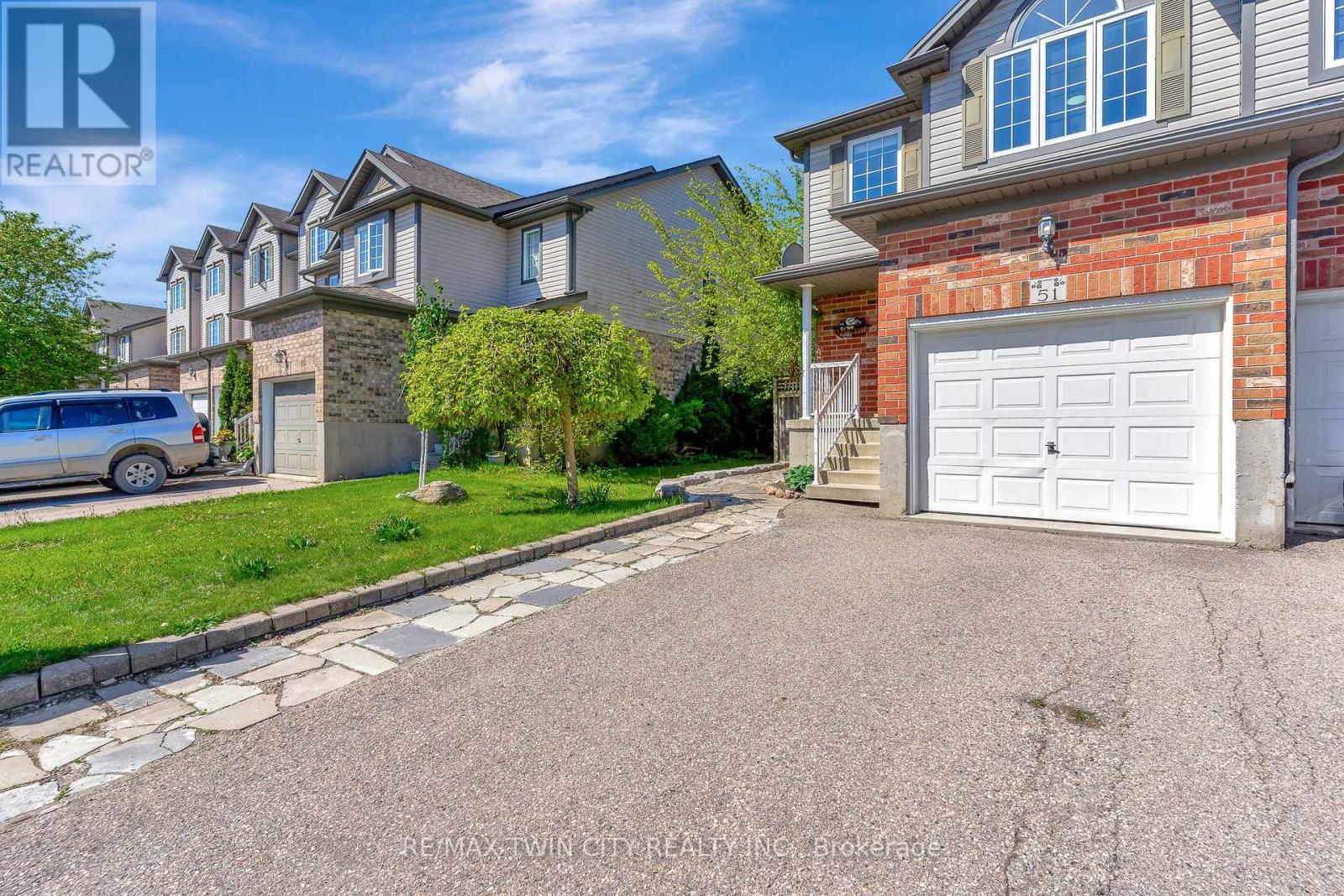 51 Madeleine Street, Kitchener, Ontario  N2R 1V4 - Photo 4 - X12215791