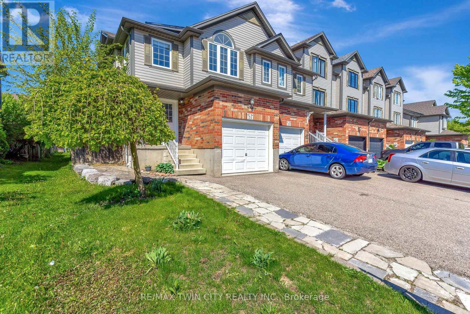51 Madeleine Street, Kitchener, Ontario  N2R 1V4 - Photo 5 - X12215791