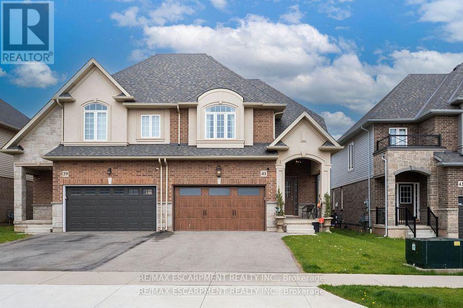 41 FOOTHILLS LANE, Hamilton, Ontario