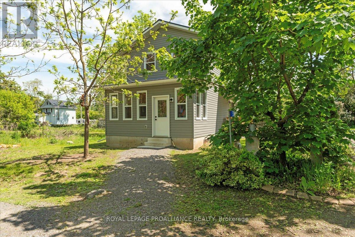 31 Ashe Crescent, Belleville, Ontario  K8N 4Z4 - Photo 1 - X12215882
