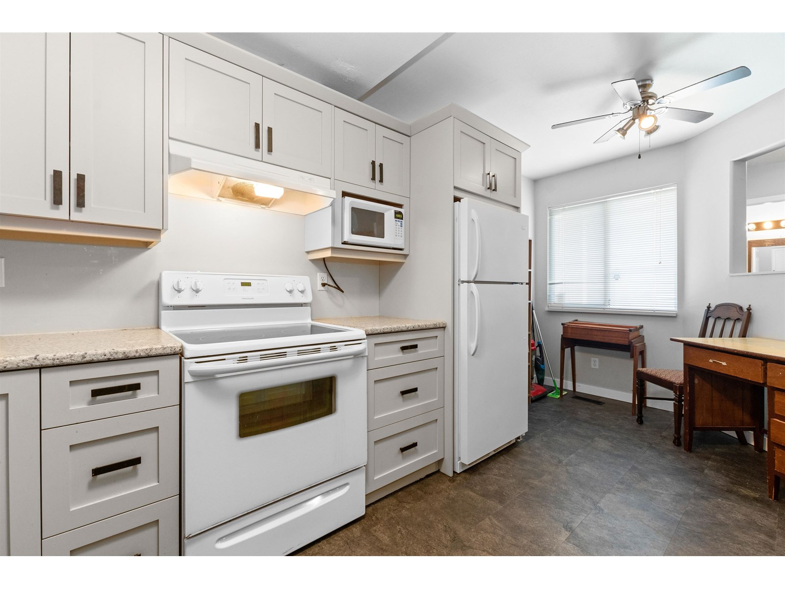 28 5536 Vedder Road, Vedder Crossing, Chilliwack, British Columbia  V2R 3X5 - Photo 5 - R3014518