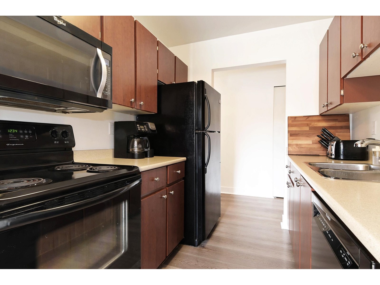 301 5700 200 Street, Langley, British Columbia  V3A 7S6 - Photo 6 - R3014319