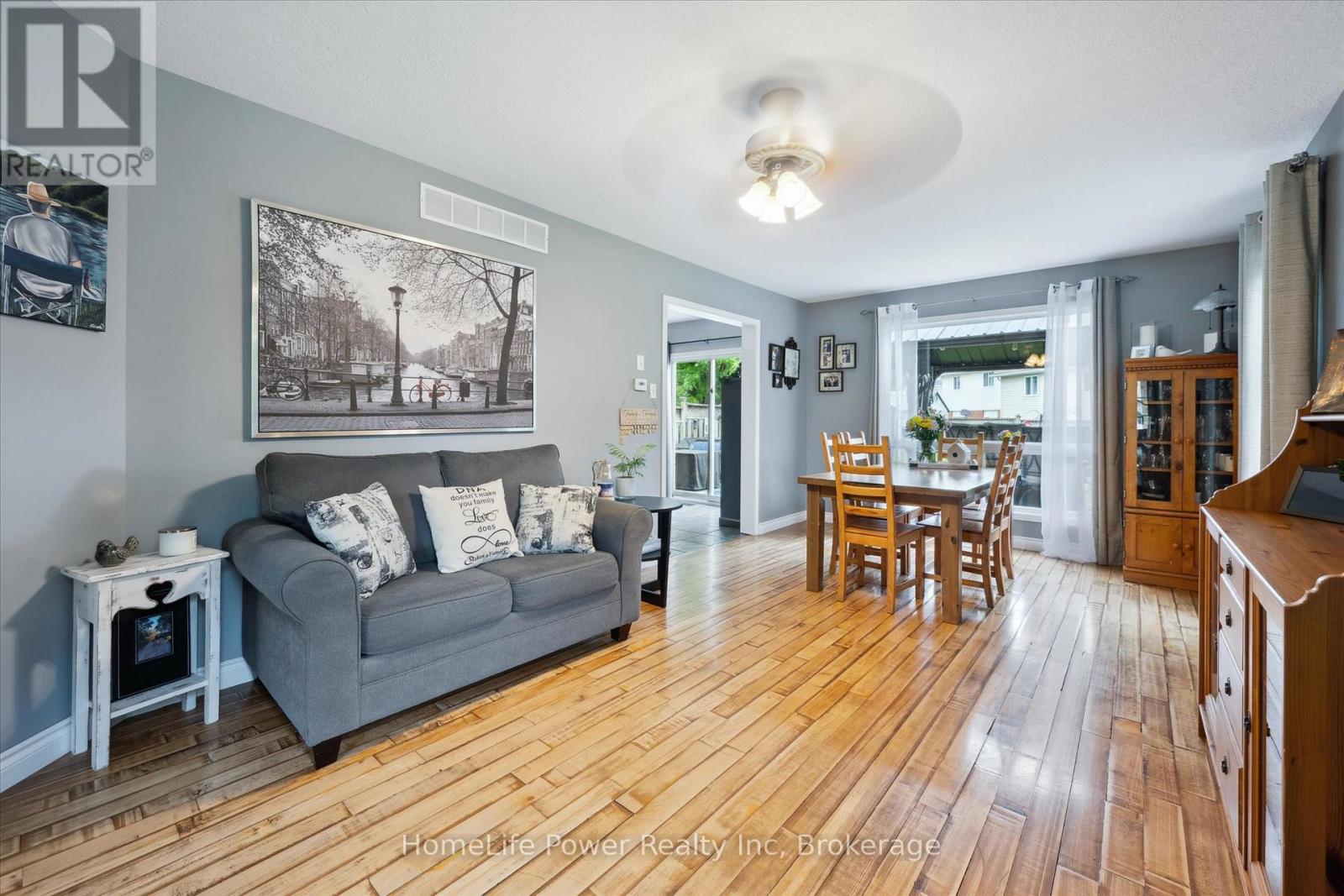 43 Hill Trail, Guelph (Grange Road), Ontario  N1E 7C5 - Photo 11 - X12215878