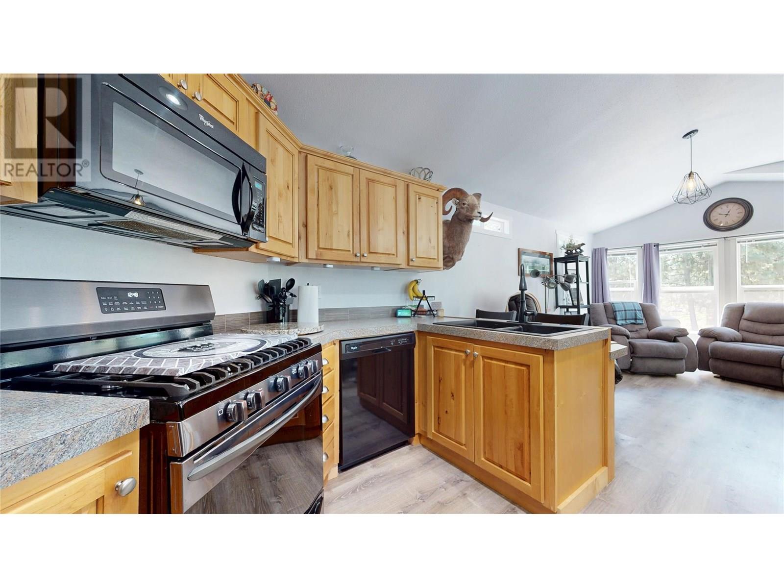 3320 Theatre Road N Unit# 5, Cranbrook, British Columbia  V1C 7B8 - Photo 16 - 10347731