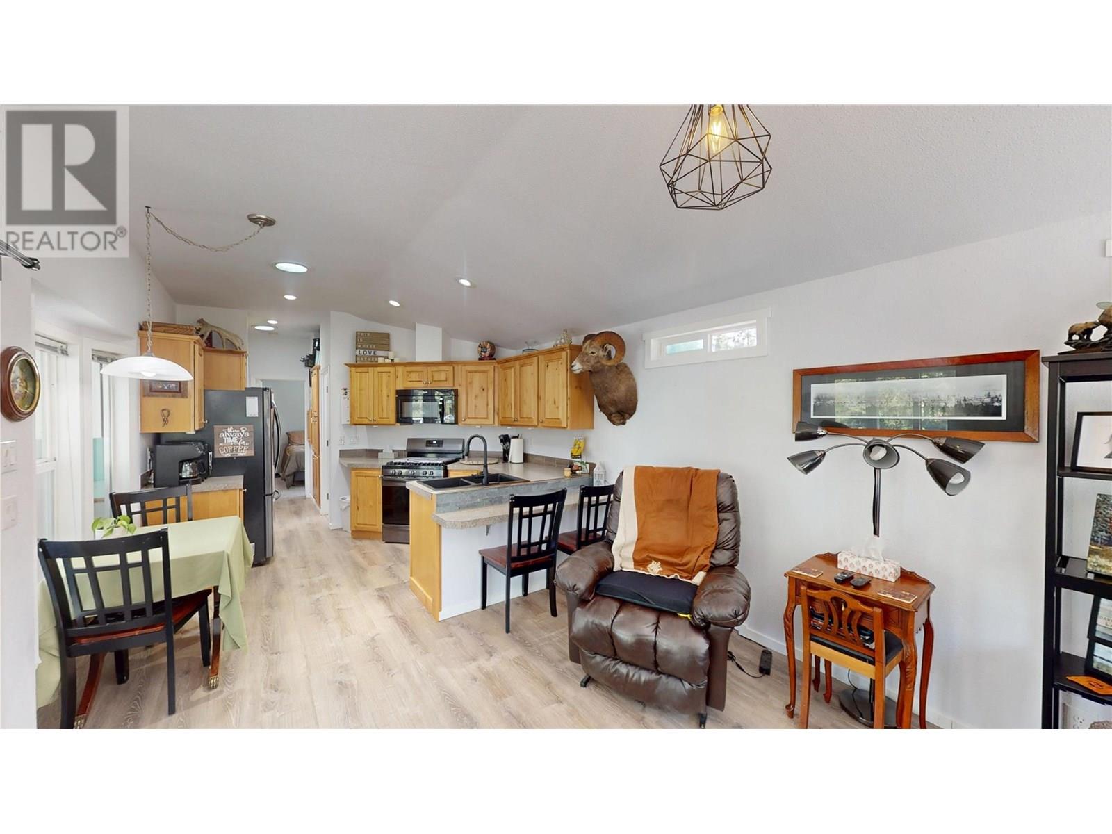 3320 Theatre Road N Unit# 5, Cranbrook, British Columbia  V1C 7B8 - Photo 13 - 10347731